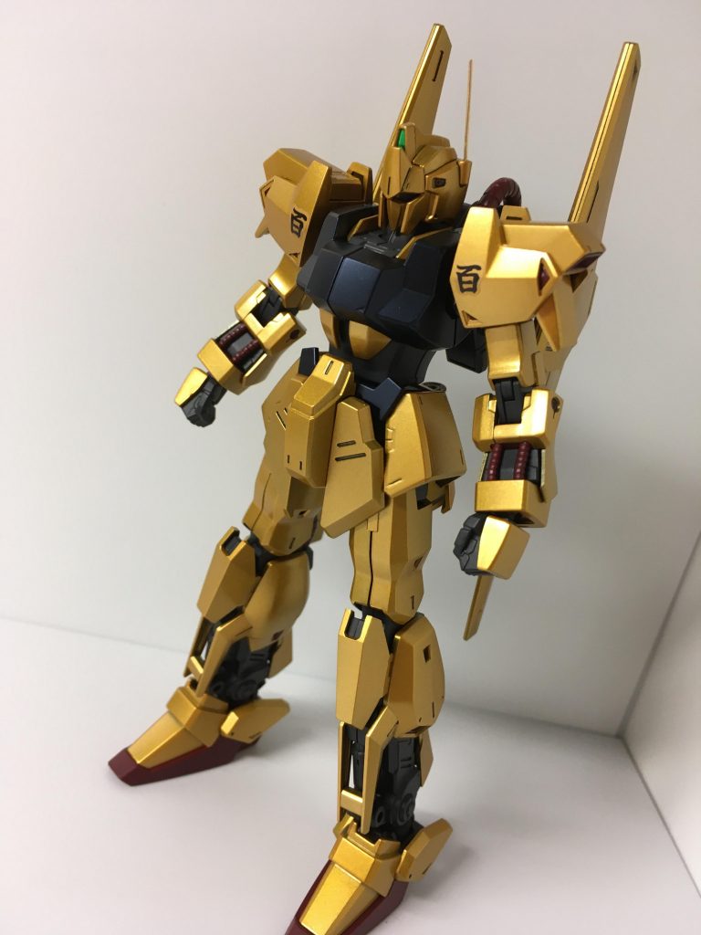 普段メタリック塗装はバーニアくらいにしかやらなかったので今回は少し塗装に苦労しました...