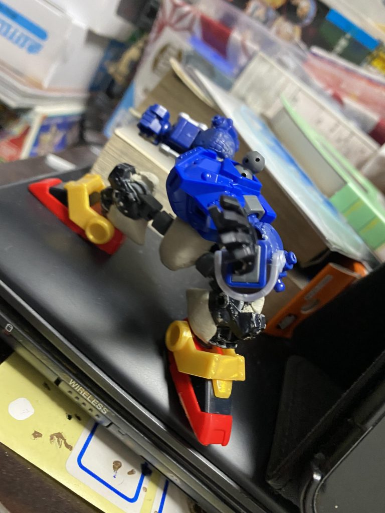 ベース。股関節にSMKフレームを採用。割とガチで3日前はこの状況でした。笑