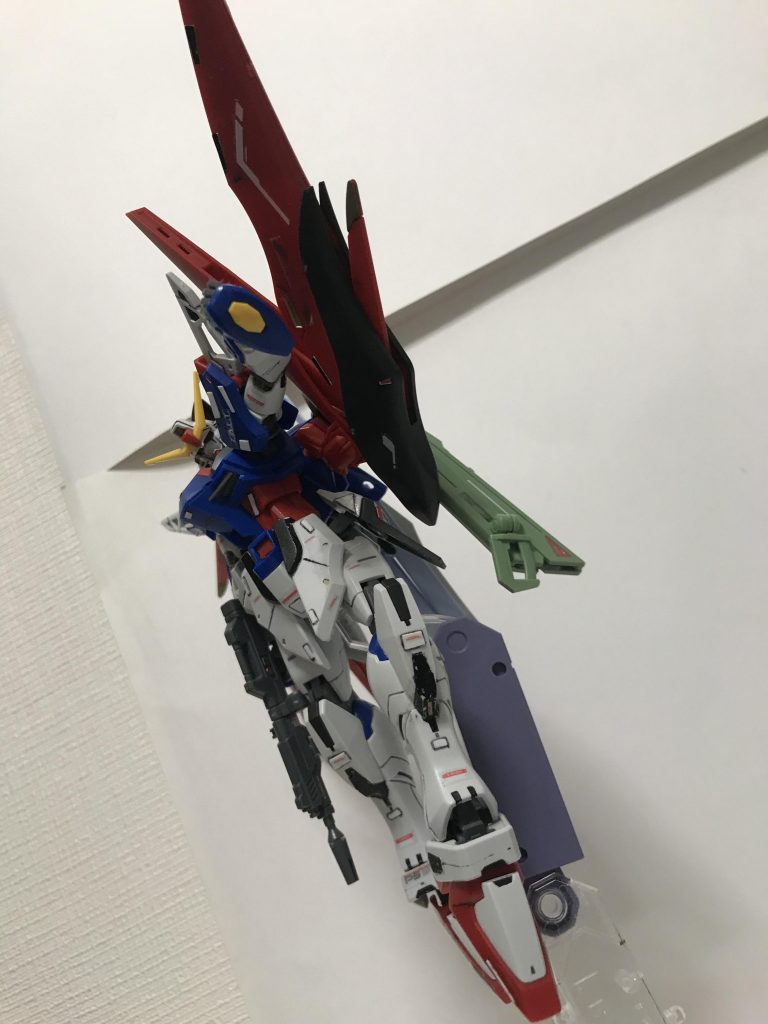 ？？？「ここは無限に殺戮兵器が生まれる。さあ始めよう…」　？？？「どんな物が生まれるか…」？？？「楽しみだァナァッー！」