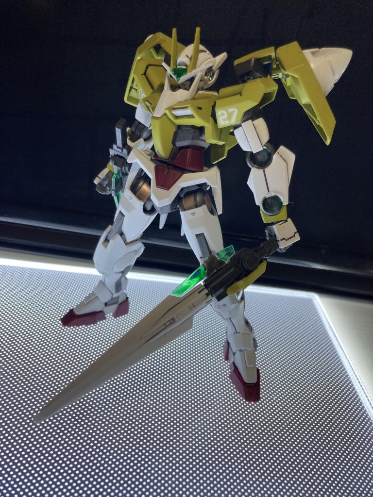 ダイムの付録のライティングボードを使っております。良い背景が見つかるといいなと思ってます。安くて畳めるような、、。