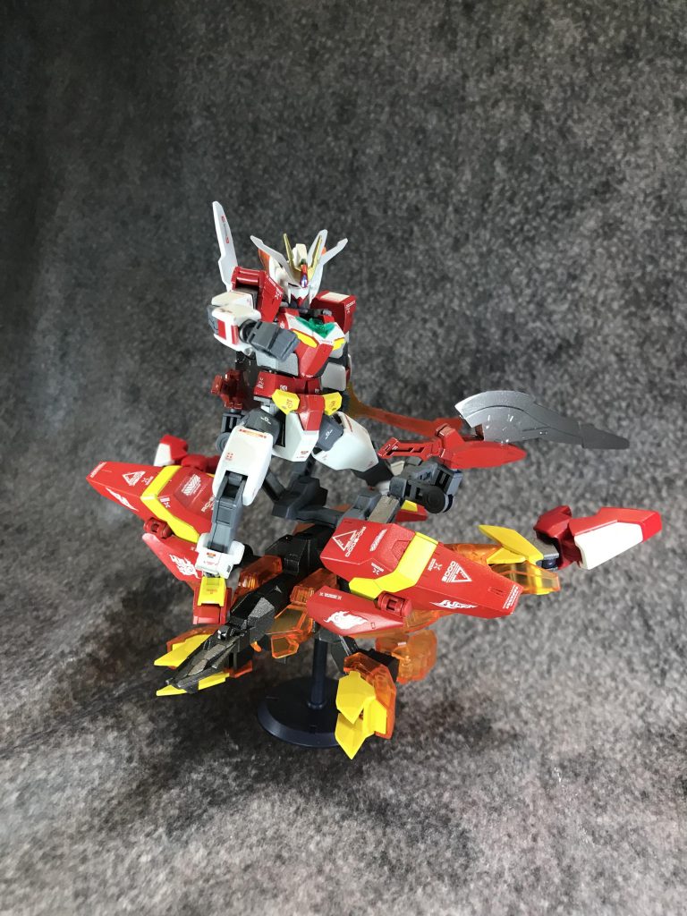 コアブレイズが搭乗することも可能。長距離飛行及び高速飛行で戦場へと向かう。