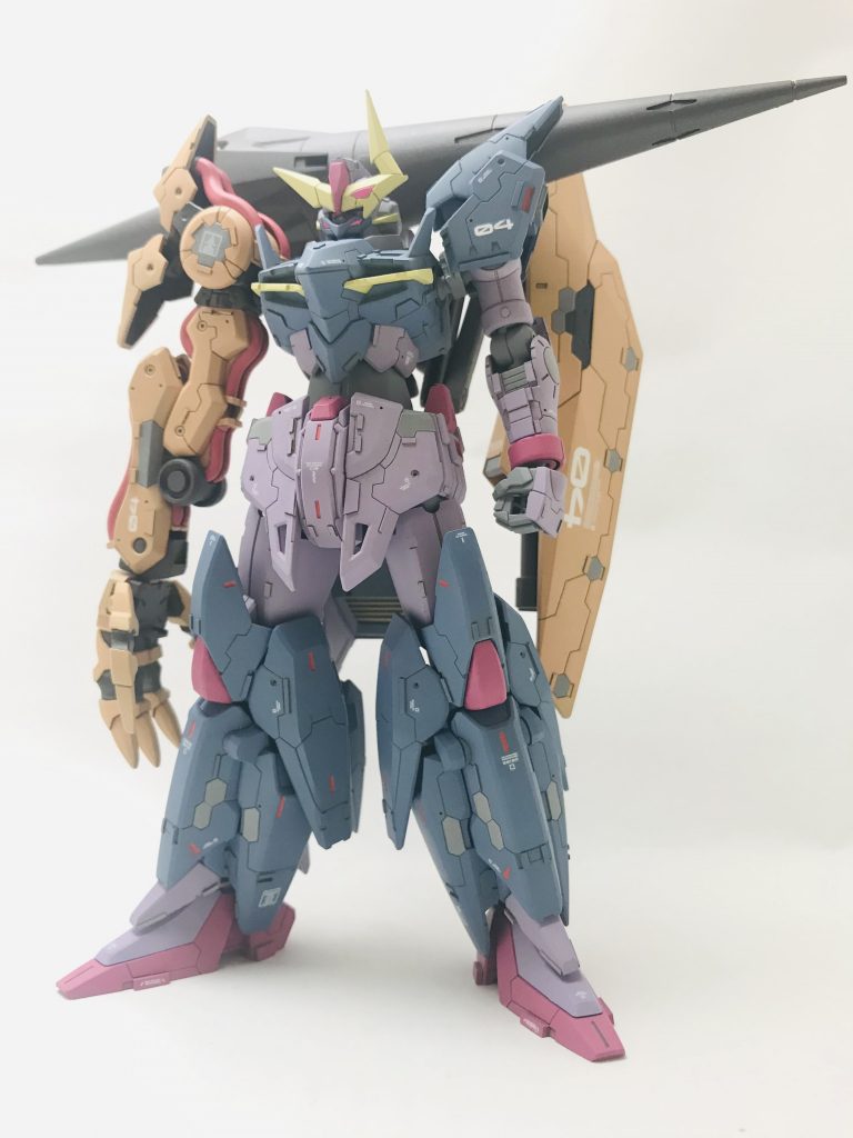 ハイパーデストランスを持たせて一枚。デカイですね。