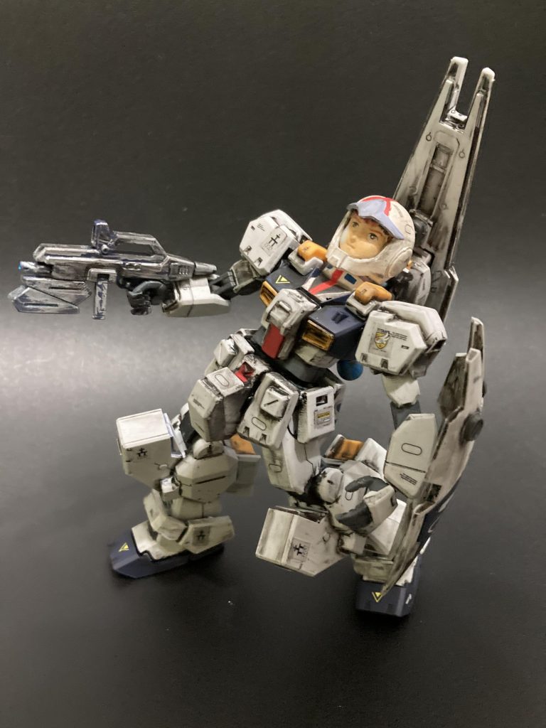 前回のシャア回のコメントでアムロヘルメットなら本当にパワードスーツになりそうと頂きまして、今回ヘルメット版アムロを宇宙服っぽく製作してみました^ ^