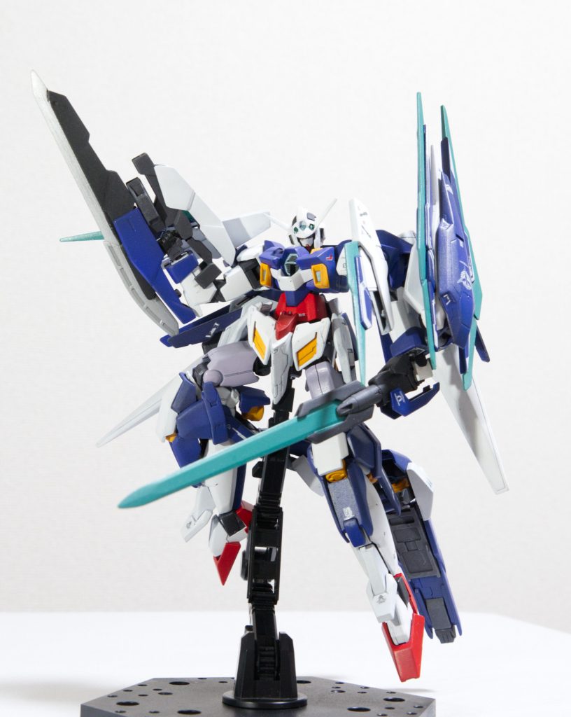 アヴァランチエクシアダッシュ、ダブルオーライザー、ダブルオークアンタという後継機三体をAGE2に落とし込むことができたので刹那のシンボルマシマシといった機体に仕上がりました。以下製作工程です。