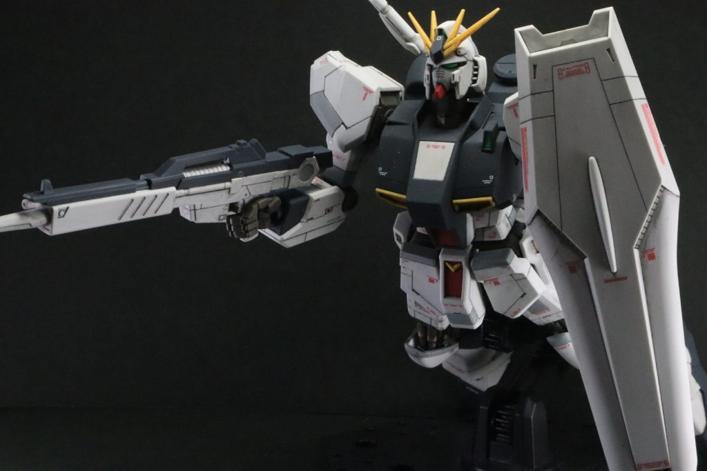 νガンダム–2枚目/制作者：でるたぃ