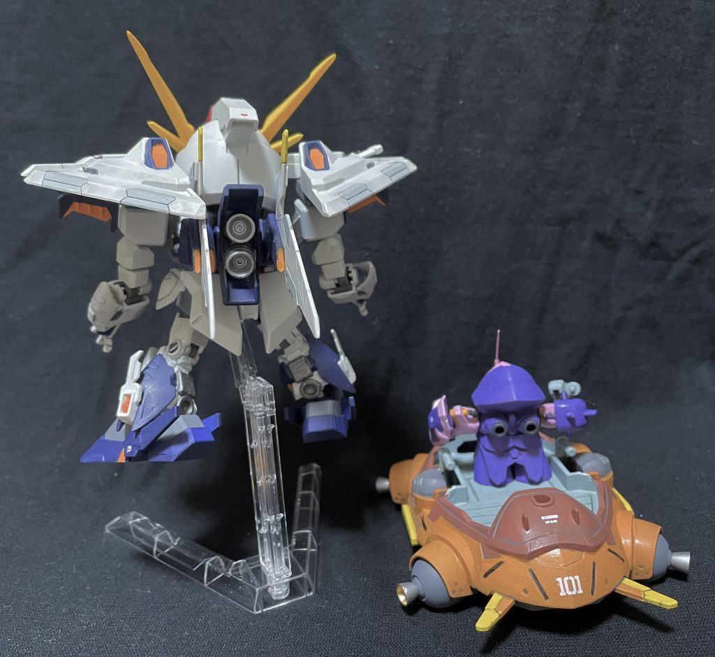 正直今は「二度とこのキット作りたくない」って感じですね(笑)舐めてたぶん何倍も大変だった気がしますが…達成感も大きいですね。あっ、ハサウェイ・エメラルダが飛んでいく…オエンベリに向かうのかな?以上になります。ご覧頂きありがとうございました😊