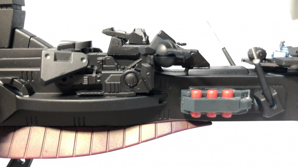 船体中央部他のゴチャメカはスターウォーズのビークルモデルから取ってきています。いい感じに細工の細かいパーツを探すのがめちゃくちゃ大変でした😓