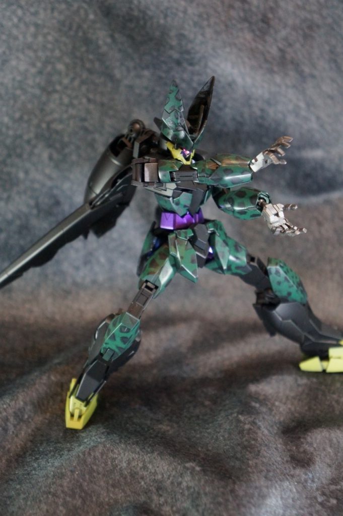 強力な一撃を放つ。回避不能なその攻撃で数多のファイターを強制ログアウトさせてきたのである。