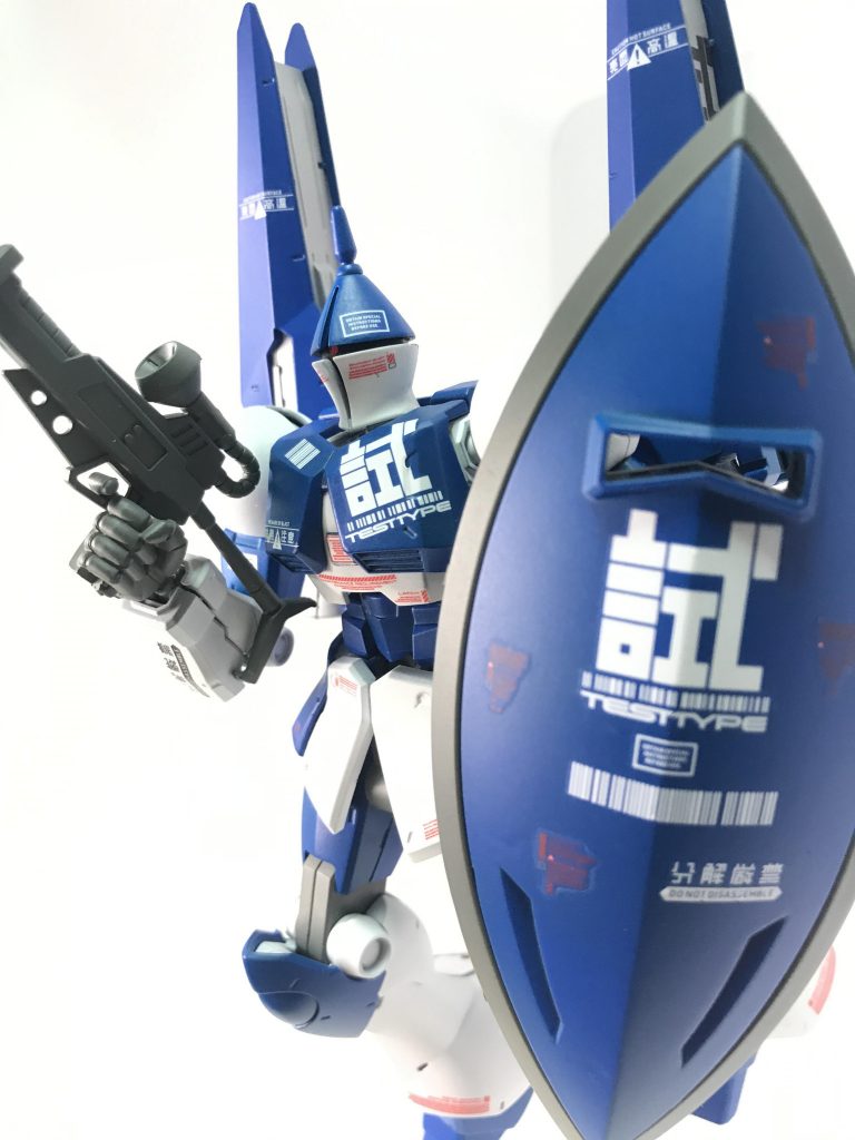 試作と高機動をテーマに作成しました。所々に『試』が入っております。それと設定では各パーツにはデータ収集の為バーコードが入ってあり、そこで読み取り何処のメーカーや担当者、素材などのデーターを読み取ることができる、とゆう設定です