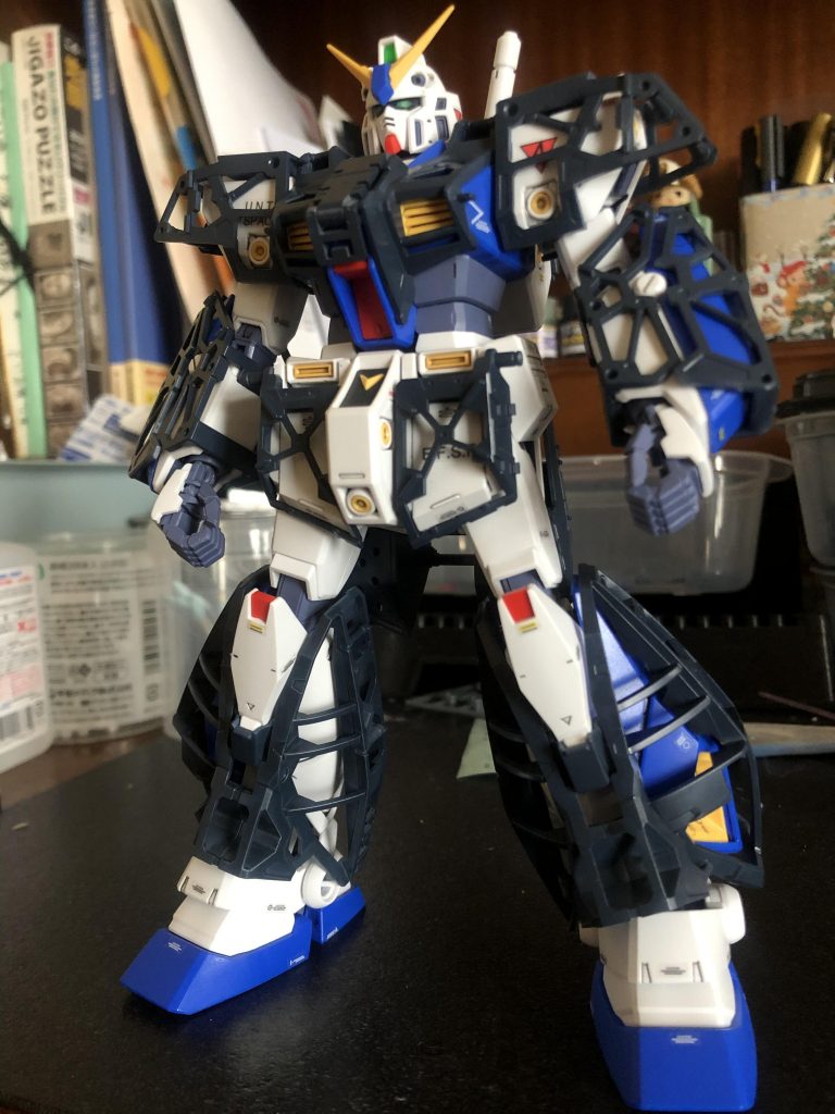 内壁をディープオーシャンブルーにて塗装