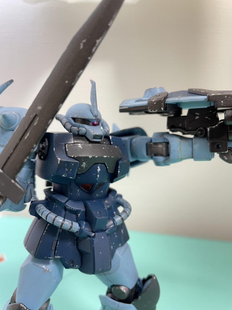 モノアイとガトリングのスコープは100均の装飾ビーズを、埋め込んでます！