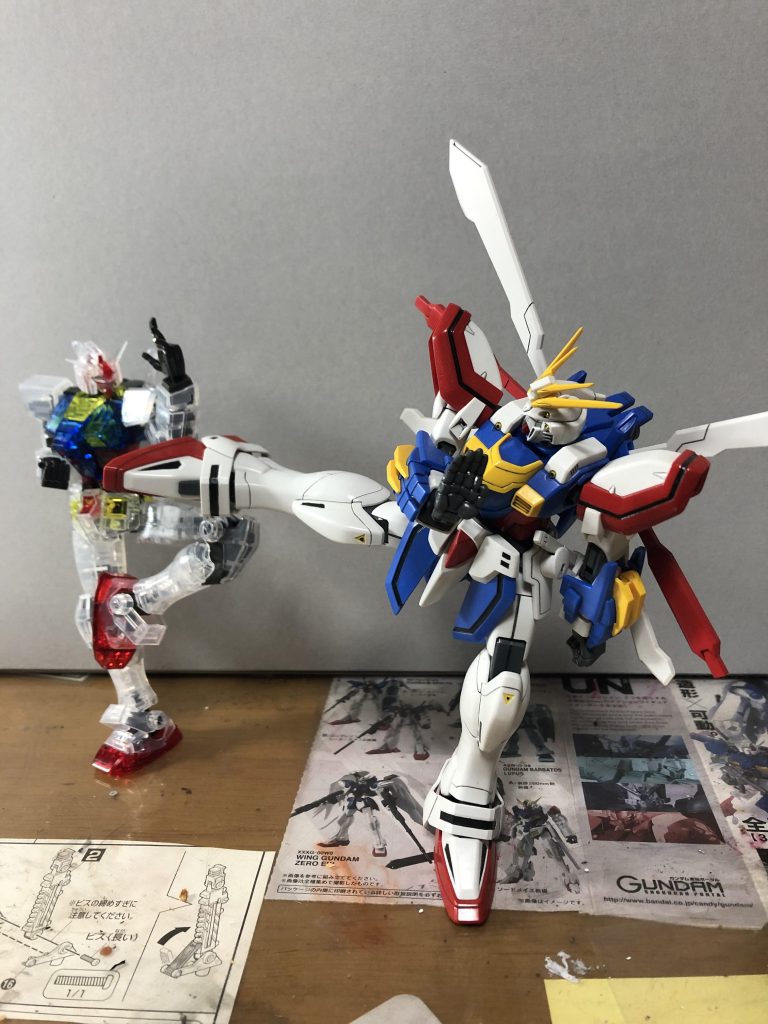 回し蹴りを受け