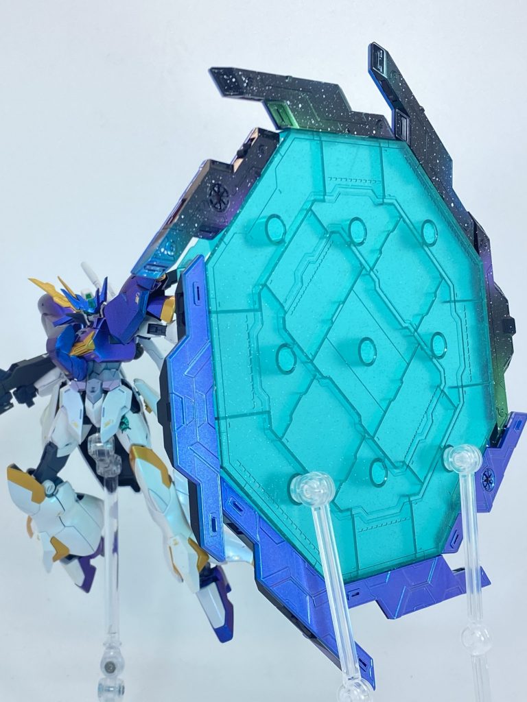 ダブルオークアンタのソードビットのように円環状に配置してサイコフィールドを発生させることも可能。