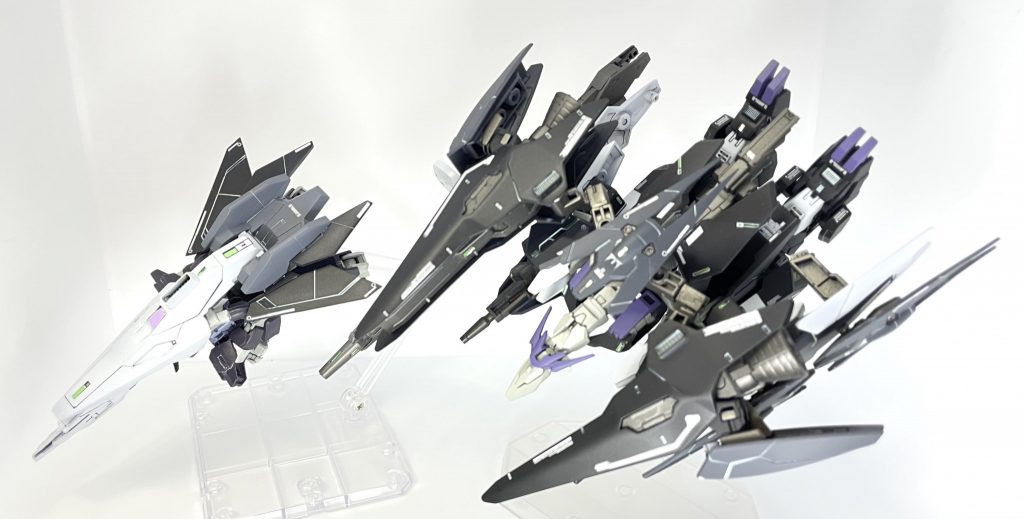 各飛行ユニット、アーマーにも変形します。