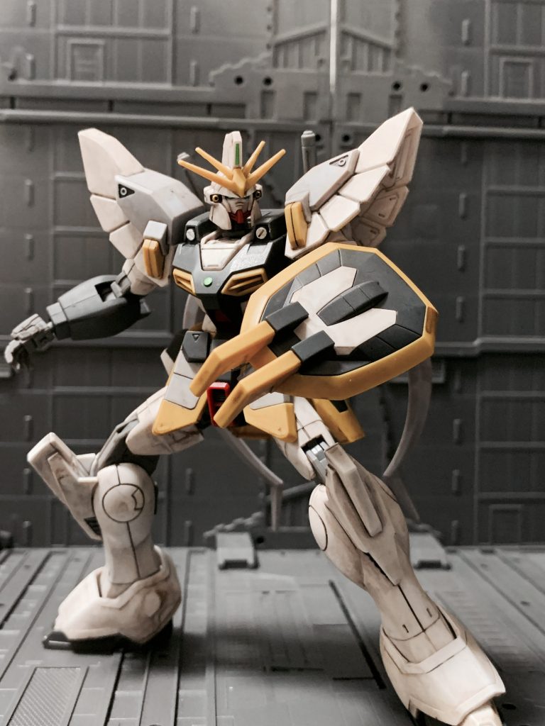 シールド。陸戦型ガンダムの小型シールドのような雰囲気があります。