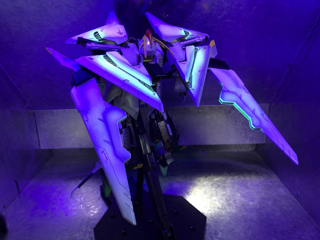 私のミノ粉のイメージがグリーンなので、蛍光グリーンで塗ってみました