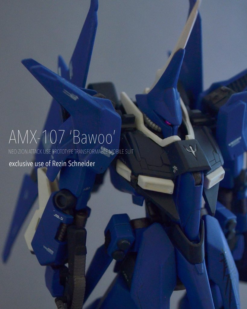 後は細かくスジ入れたりという感じでディテールを追加しています。モノアイは、100均のキラキラのデコシールw光のあたり具合でモノアイがキラリといい感じです。