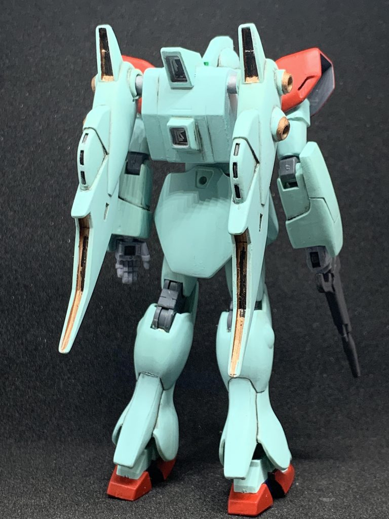 背面。塗り分けこそ少々厄介だったものの、素の出来がでら良いので困ることは無かった。