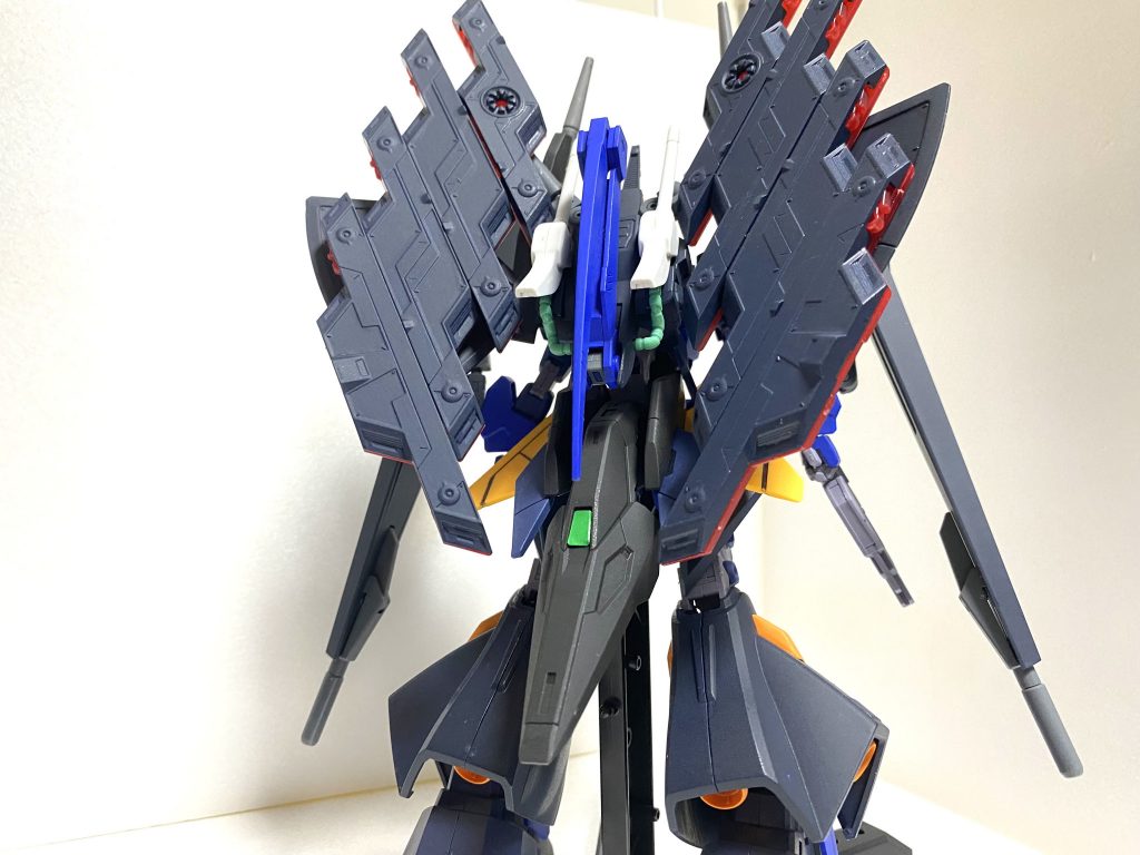 ハンブラビ　バックパック(ウィング・テールランス・ビーム砲)G・ドアーズ　背部サイコ・プレート上記2機種のMSの要素は背部オプション装備として搭載