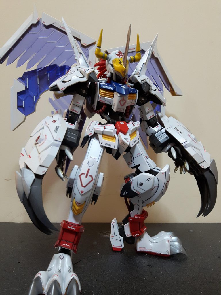 バルバトスにあうようにグレイモンのパーツはすべて加工してつけてあります。