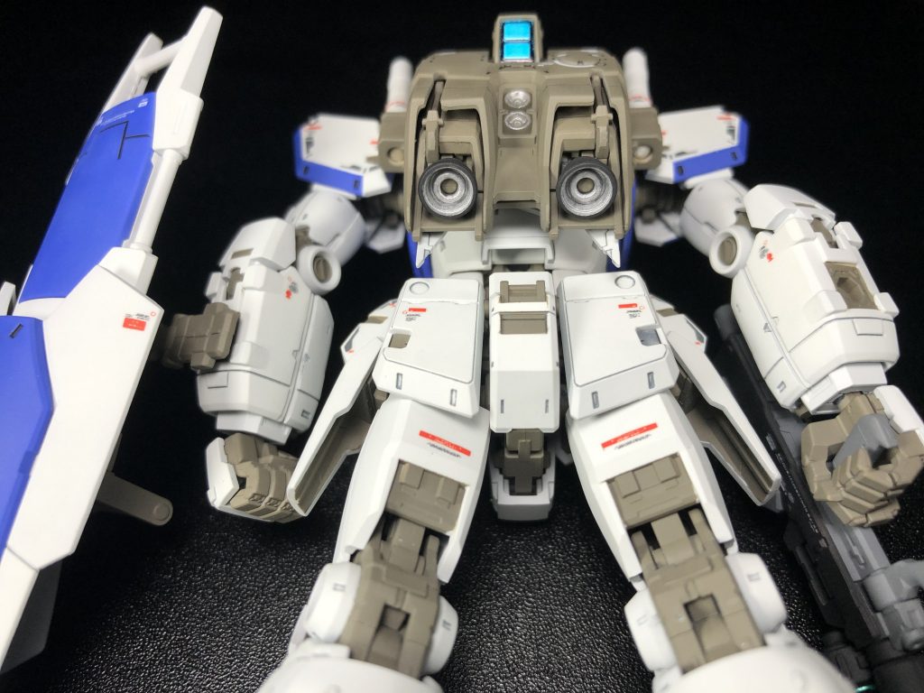 スラスターはハンドペイント