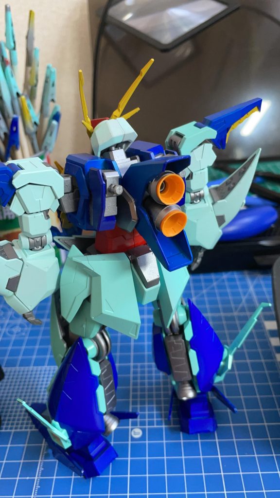 クスィーガンダム(旧デザイン)–3枚目/制作者：Tom