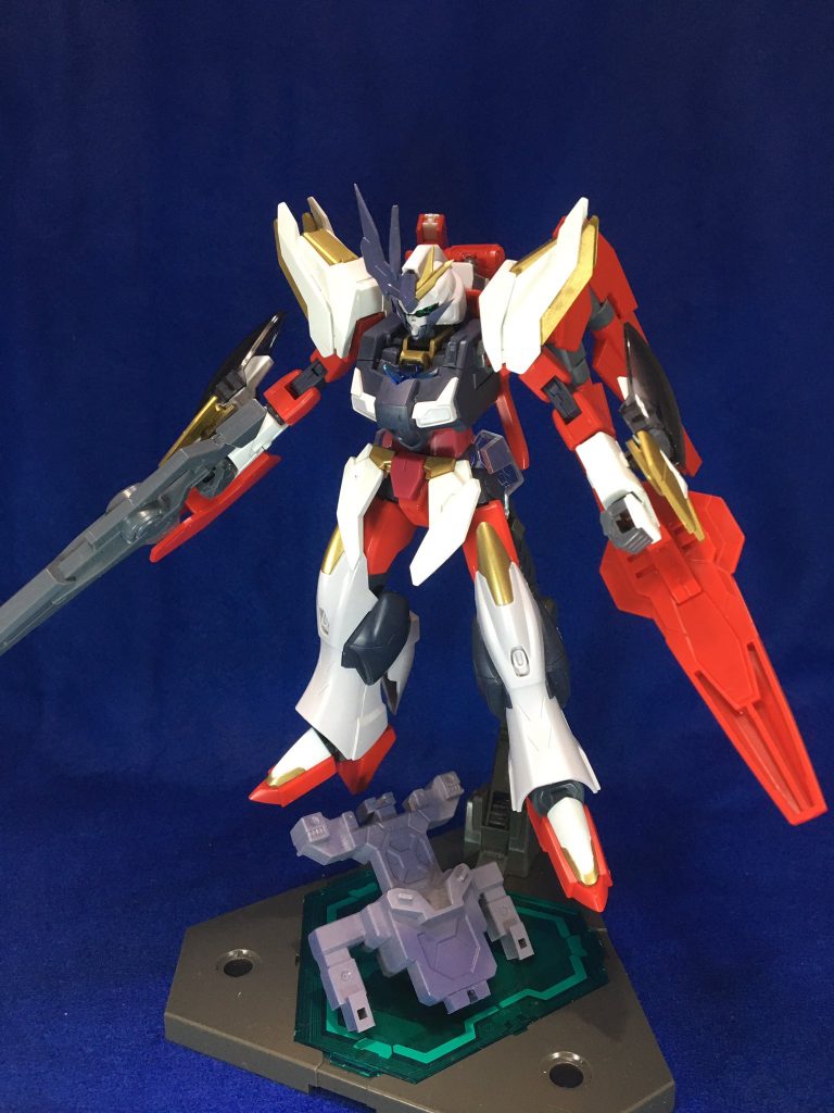 そして2体のユニットが合体することで出来上がるフェイクコアアムライズアーマー。上記の機体達のクリアフィールド除く全ての武装が利用可能。操縦部分は全く装甲に覆われなくなるため合体演出に紛れて自信をクリアフィールドで包み相手の視界から姿を消します。