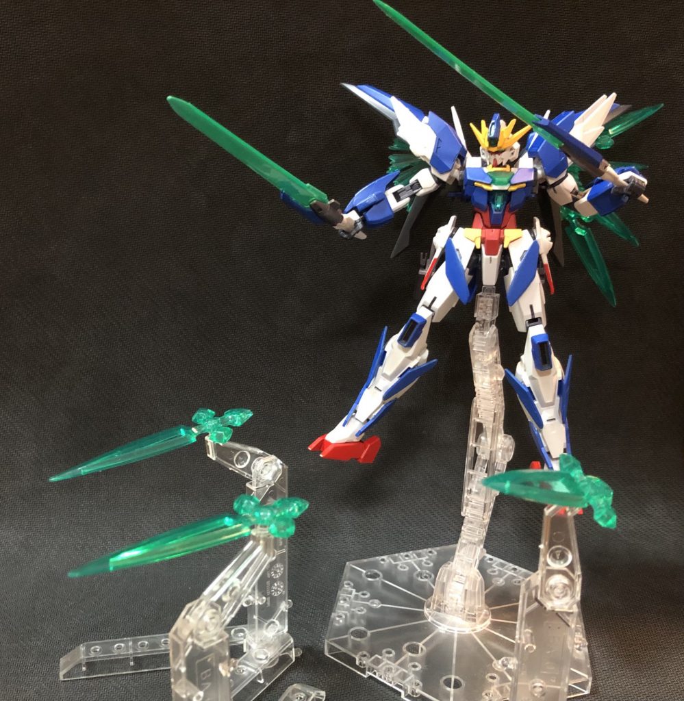 バインダーからソードビットを形成し射出