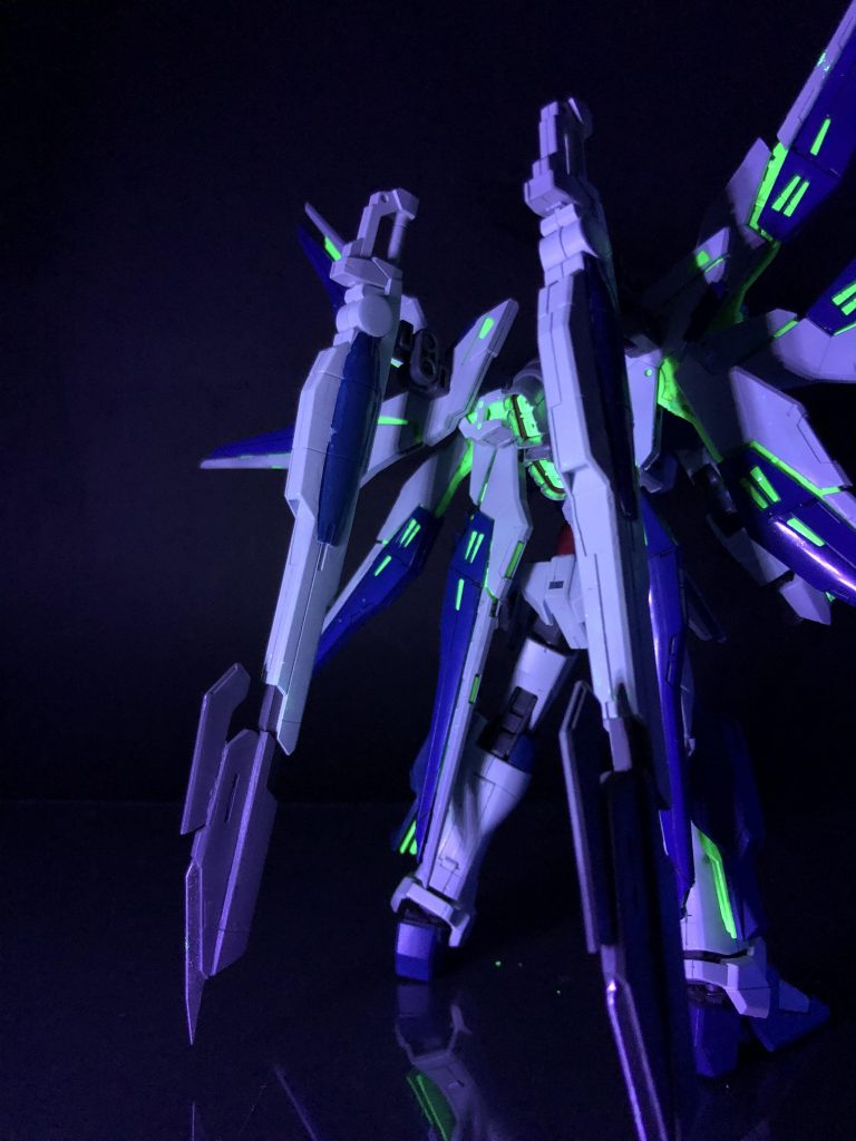 最後はガンブレのあれっぽい後ろ姿で閉めたいと思います。ヘリオス発売楽しみですね!