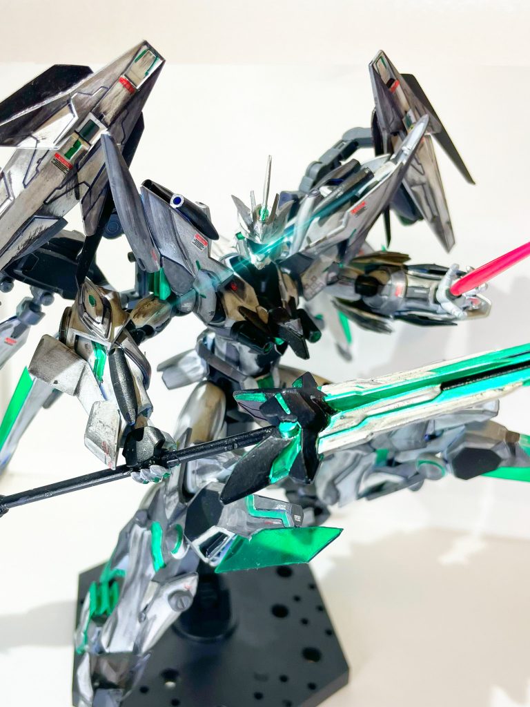 ビルドダイバーズリライズ最終回のアルスとの決戦にひっそり参戦しており、ボスや戦艦そっちのけで「パーツ寄越せやァァァ!」って言いながらエルドラダナジンばっか狩ってた設定です笑