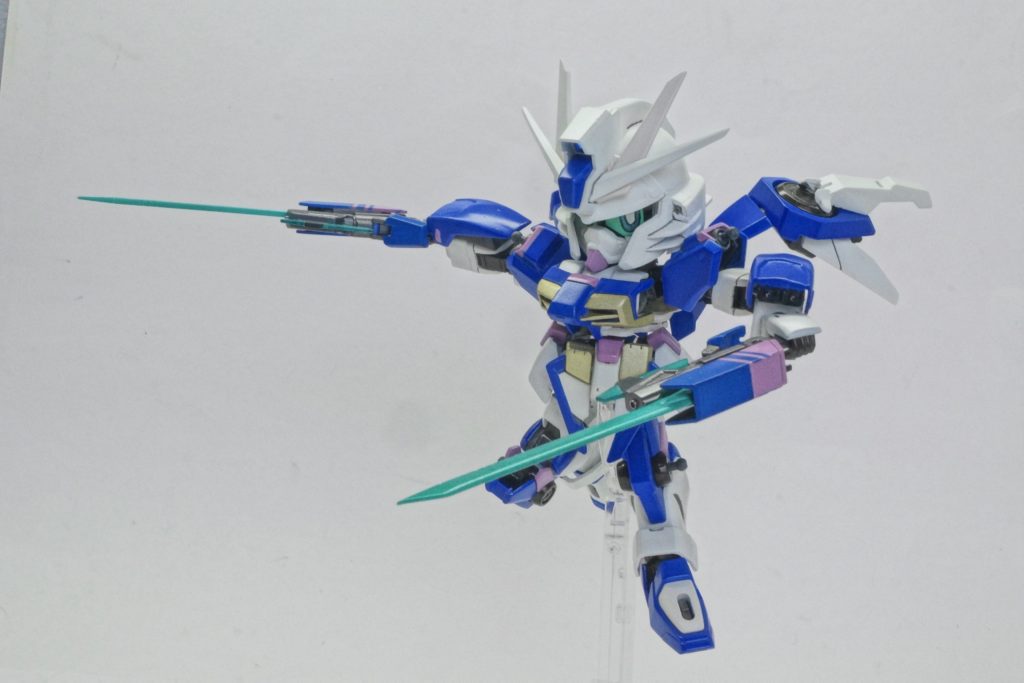 ※閲覧ありがとうございました。長い説明文読んでくださった方、ありがとうございます。　SDには何度か挑戦してきましたが、今回は以前よりうまくいったと思っています。しかし、後悔も大量に思い浮かぶので、まだまだSDに挑戦したいと思います。　今回紹介したガンプラは、僕が愛機として制作しているスレイプニルシリーズの4代目となります。よろしければ初代、2代目、3代目もご覧ください。「ALICEがお薦めする作品」という括りで、ページ下に表示されるかと思います。ぜひぜひ。　また、この投稿にちょくちょく現れたフォースメンバー「3月兎」なのですが、GUNSTAへの投稿もしています。よければご覧ください。→https://gumpla.jp/author/NOBE