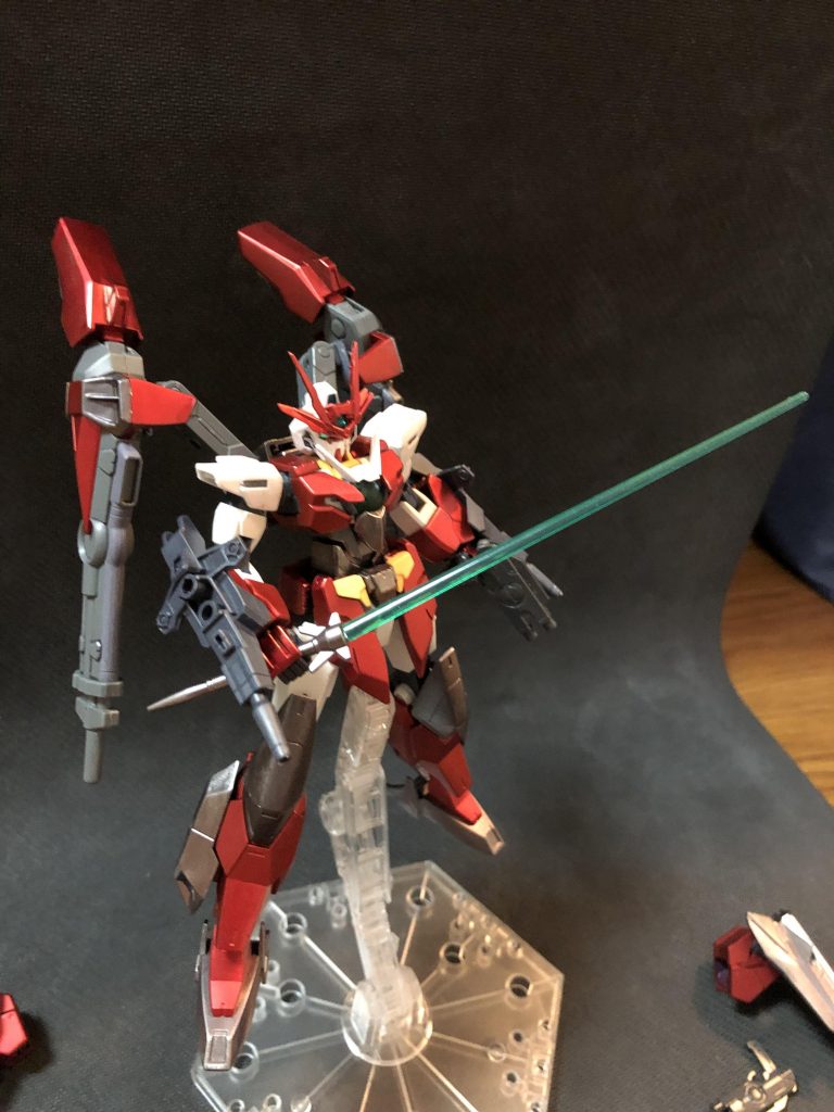 弾薬が尽きた際はアーマーを一部パージし身軽な状態で接近戦へ移行