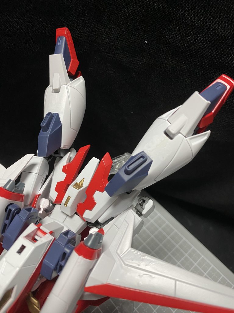 ジャスティスから引き継いだ開脚機構を使った股関節の展開。これがやりたかったと言っても過言ではありません。