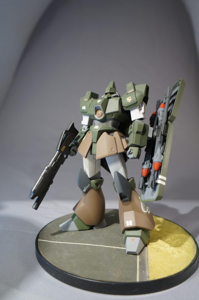 シールド内側などプラ材などでディテールアップし情報量を上げています。