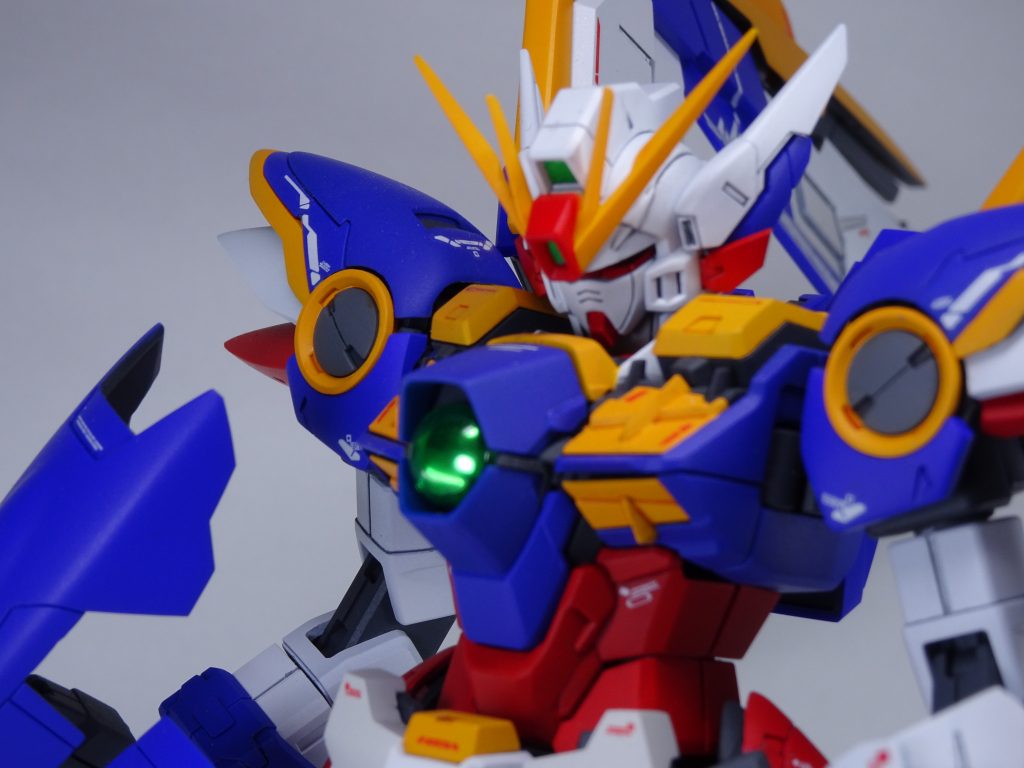 上半身アップ。