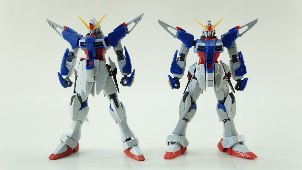 どっち作るか悩みに悩み、結果両方作りました。こうして見るとすごい差です。スタイルのHG、ディテールのRGって感じでしょうか。