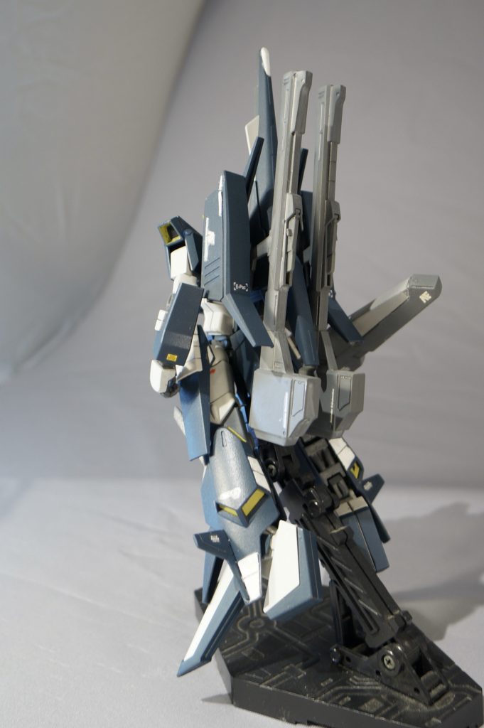 トラビィス機とは、また違う渋めのカラーリングにしました。いかがでしょう？