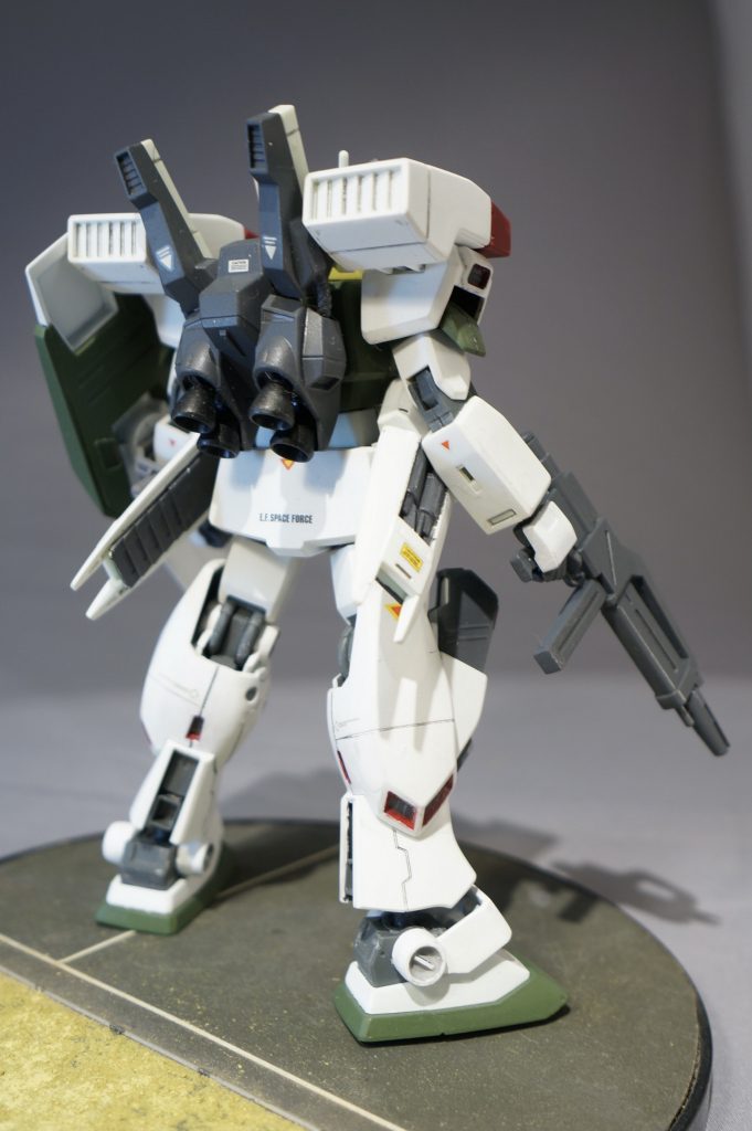 1年戦争時に生産されたGMのアップデート版であるGMIIの再アップデート版という設定はロマンに溢れています。機体によっては0079年に生産された機体がアップデートを繰り返し、0090年代まで現役で稼働していたかもしれない、ということは、ア・バオア・クー戦に参加した機体がアクシズを押し返したりしていたかと思うと胸熱です。