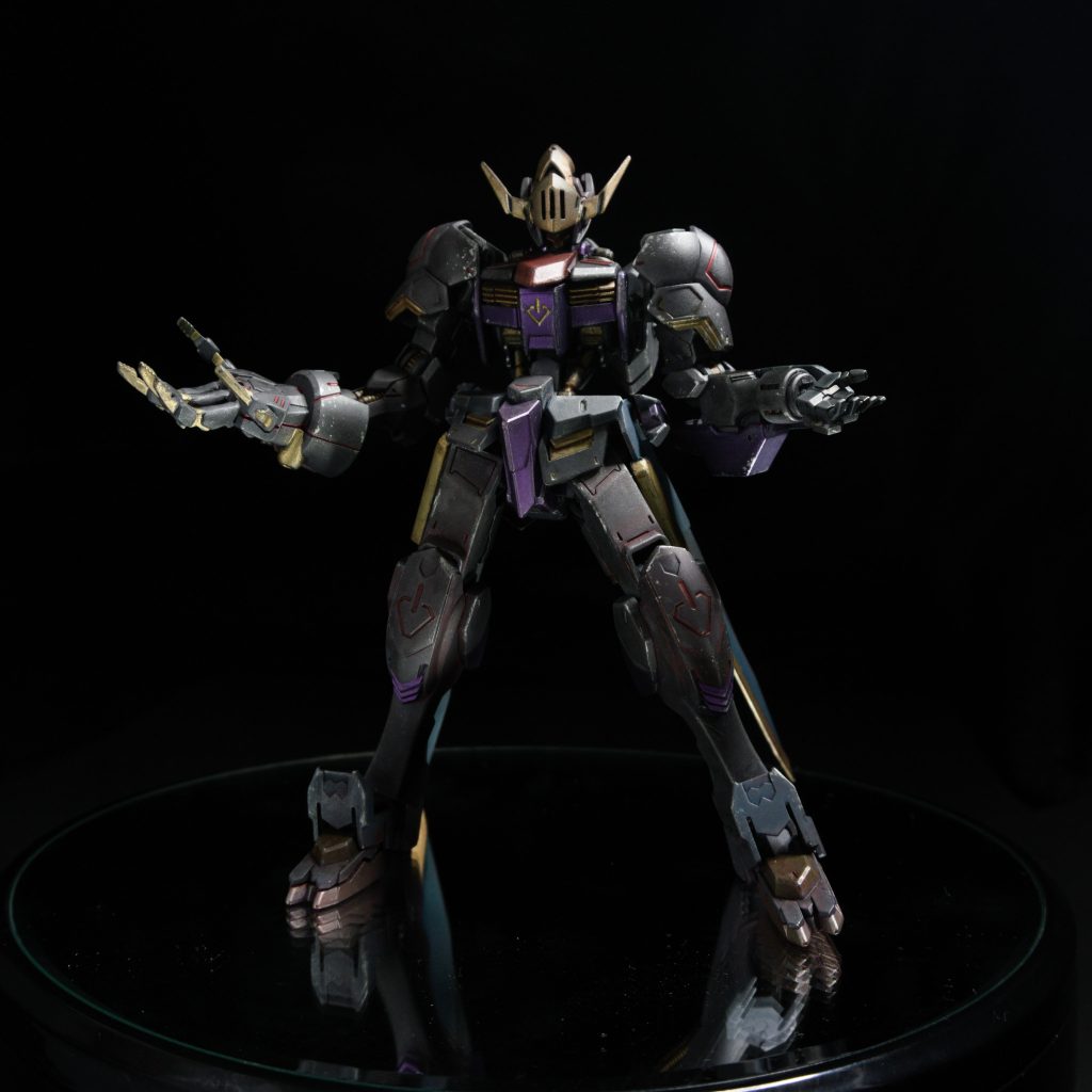 「私は何も悪くない、崇高なる目的を理解しようとしない世界が悪いのだ」悪役騎士がいいそうなセリフとポーズ