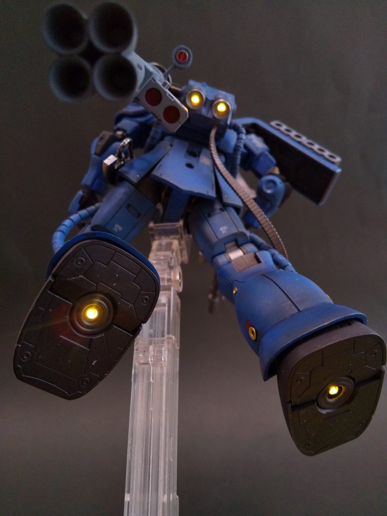 ついでに背部と足裏バーニアも電飾電池ボックスはランドセルに埋め込んでます。