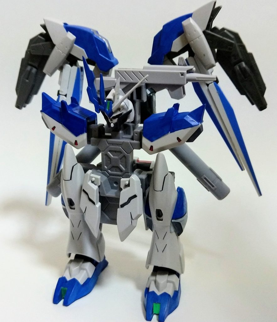 ·フェイクHi-vアーマーフェイクvガンダムの性能向上の為にHi-vガンダムを参考に改良したアーマー。それでは···コアチェンジ···ドッキング、ゴー···
