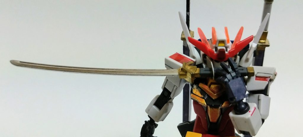 ·核一文字(コアストレート)口(?)に咥える刀です。