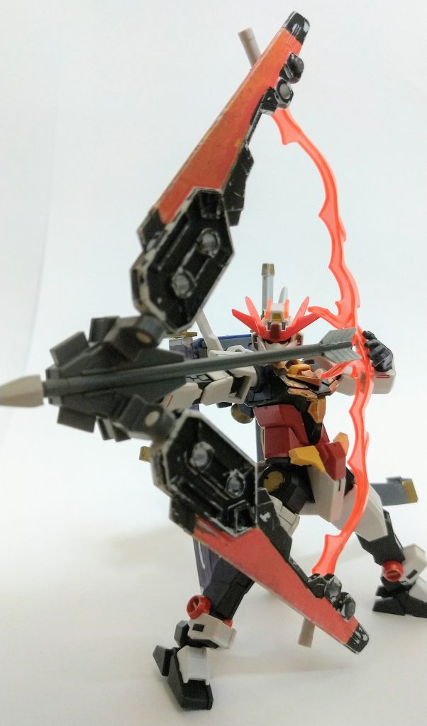 ·不死鳥弓(フェニックスアロー)炎の矢をとばす特殊武具。最大出力時には鳳凰覇王拳みたいに。