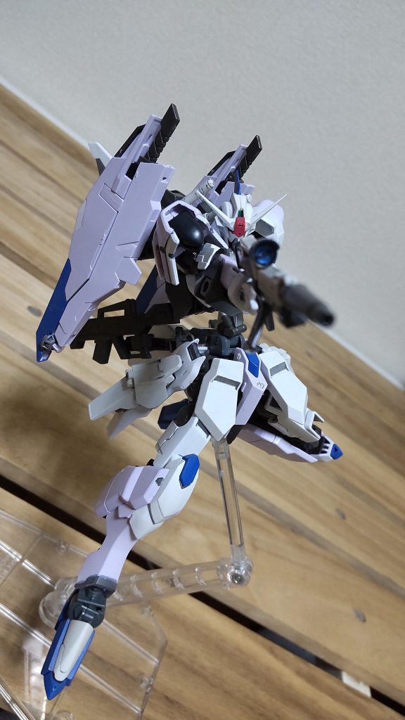 あちこち白に塗りましたがもう少し塗っても良さそう