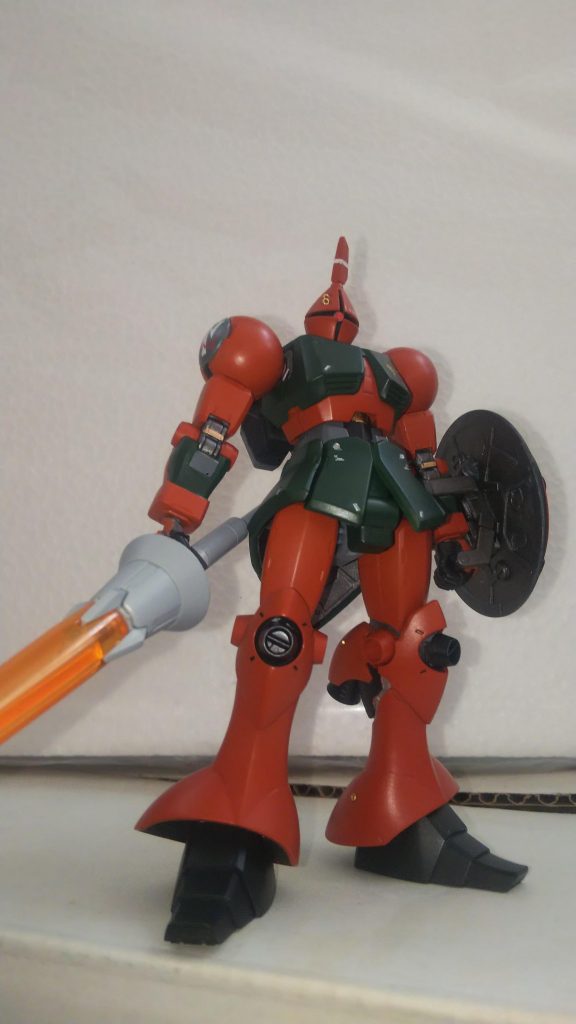 出撃準備をしながら「兄貴は、何をしている、指揮系統がバラバラでわないか」その時、「ドズル様❗️」1人の兵がドズルに近づき耳打ちをした。「何❗️兄貴が❗️あの女狐め〰️。何を考えている」ギレンの死を告げる物だった。