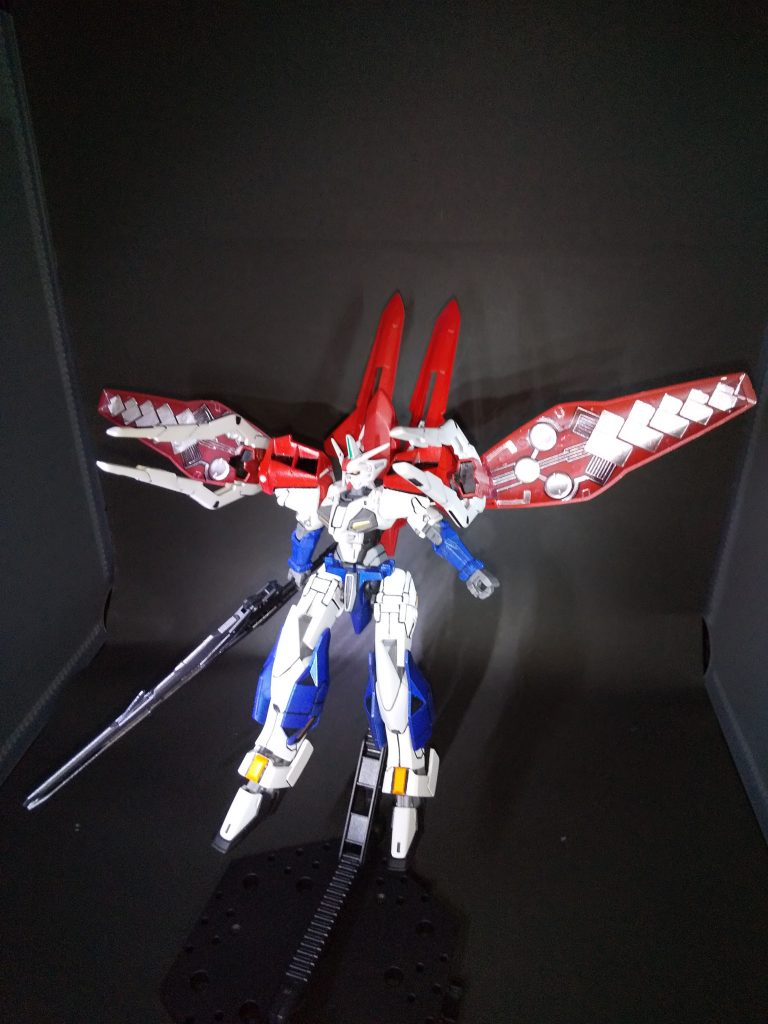 本編にはない攻撃ポーズLOブースターの武装はオリジナルに塗装しています