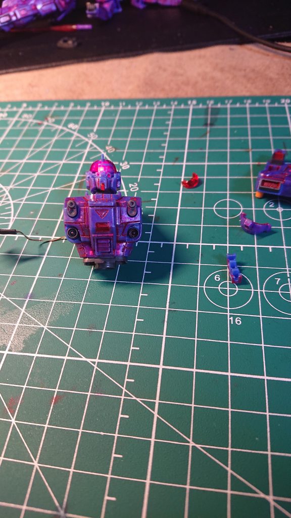 ボディとフェイスパーツが砕けるかと💦