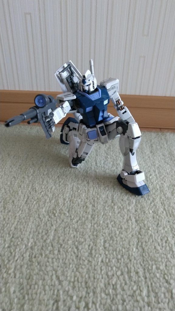 ついでに立ち膝ポーズ。3.0だけあって可動域が広いです。でも、立ち膝は何となくビミョーなような気が……(;・∀・)そのうちパラリンピックカラーとかいうのが出そうな気もします。 今回はこれで終わろうとおもいます。最後まで見ていただきありがとうございました!