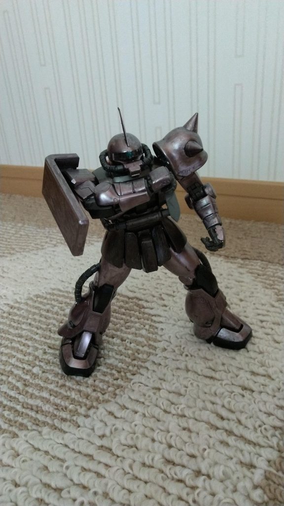 近接武器はヒート・ホークが当然ある訳ですが、あえてコンバットナイフを装備。赤井氏「見せてもらおうか!公安のMSの性能とやらをっ!!」