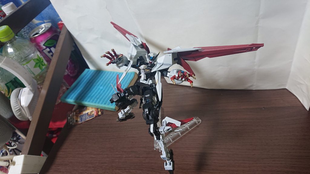 ダブルリベイクライフルは差し替えで翼っぽく。空き缶とペットボトルは気にしないで下さい 